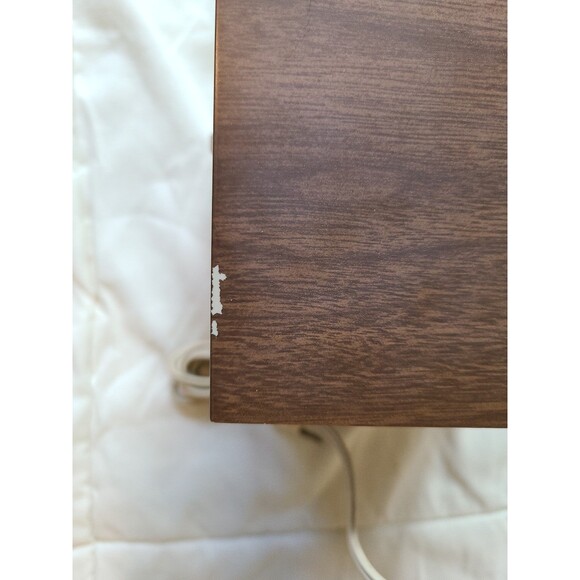 Vintage RCA Victor Radio - Picture 6 of 7